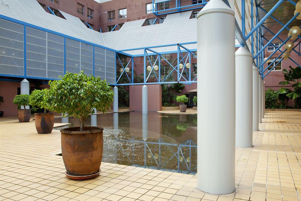 Doubletree By Hilton Esplanade Darwin Hotel Exterior photo