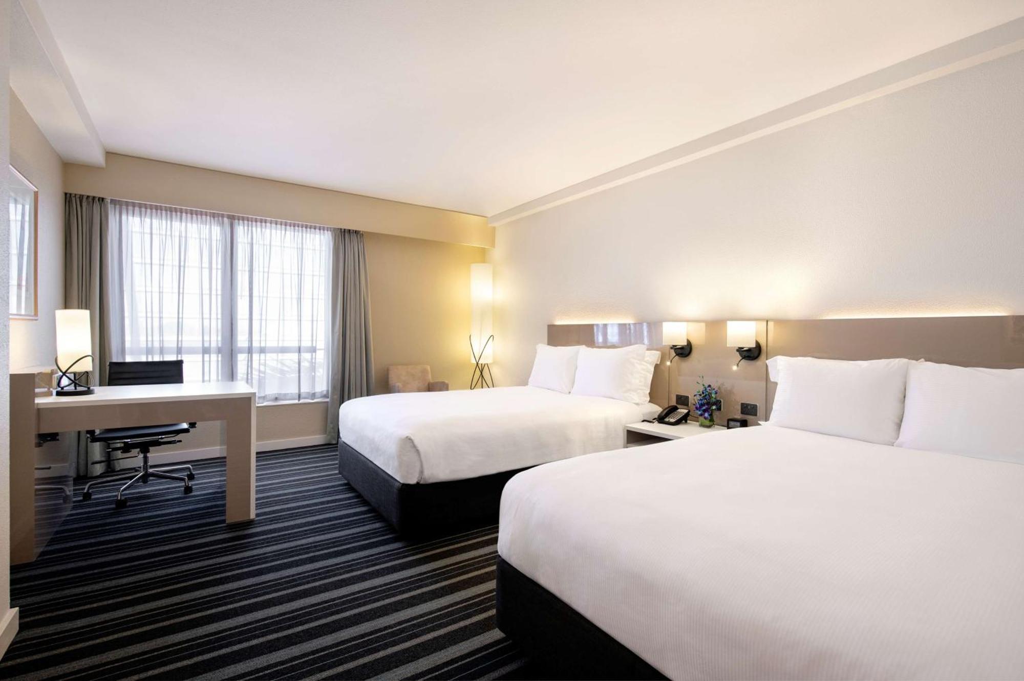 Doubletree By Hilton Esplanade Darwin Hotel Exterior photo