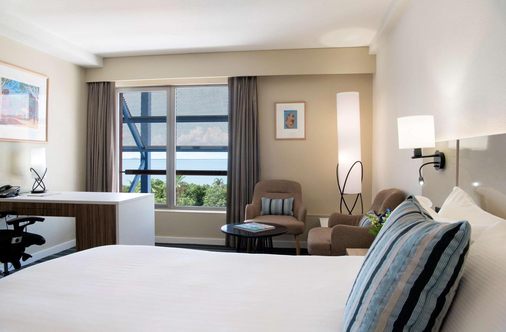 Doubletree By Hilton Esplanade Darwin Hotel Exterior photo