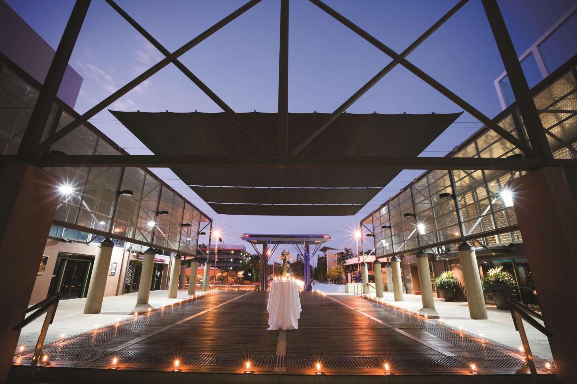 Doubletree By Hilton Esplanade Darwin Hotel Exterior photo