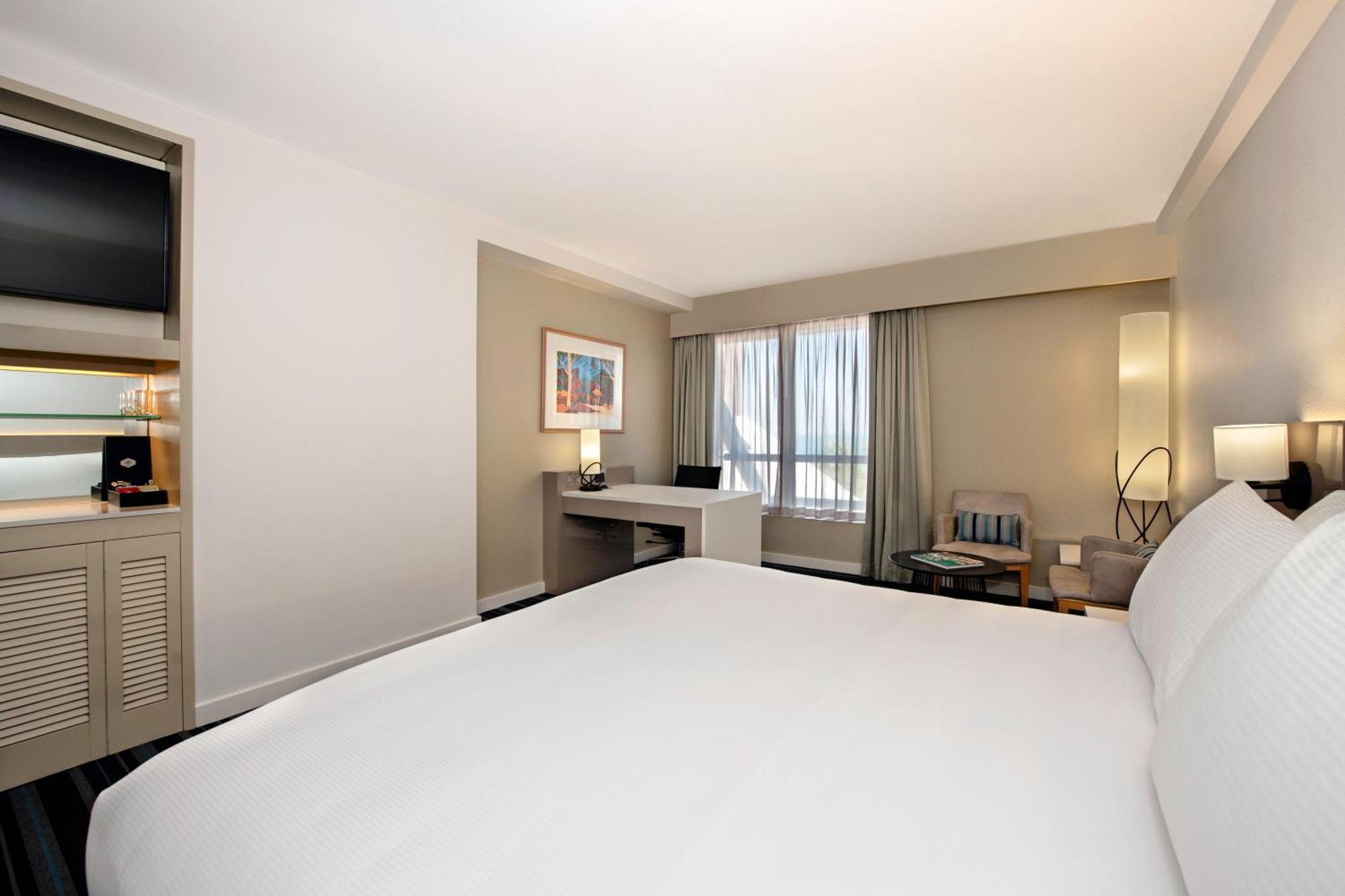 Doubletree By Hilton Esplanade Darwin Hotel Exterior photo