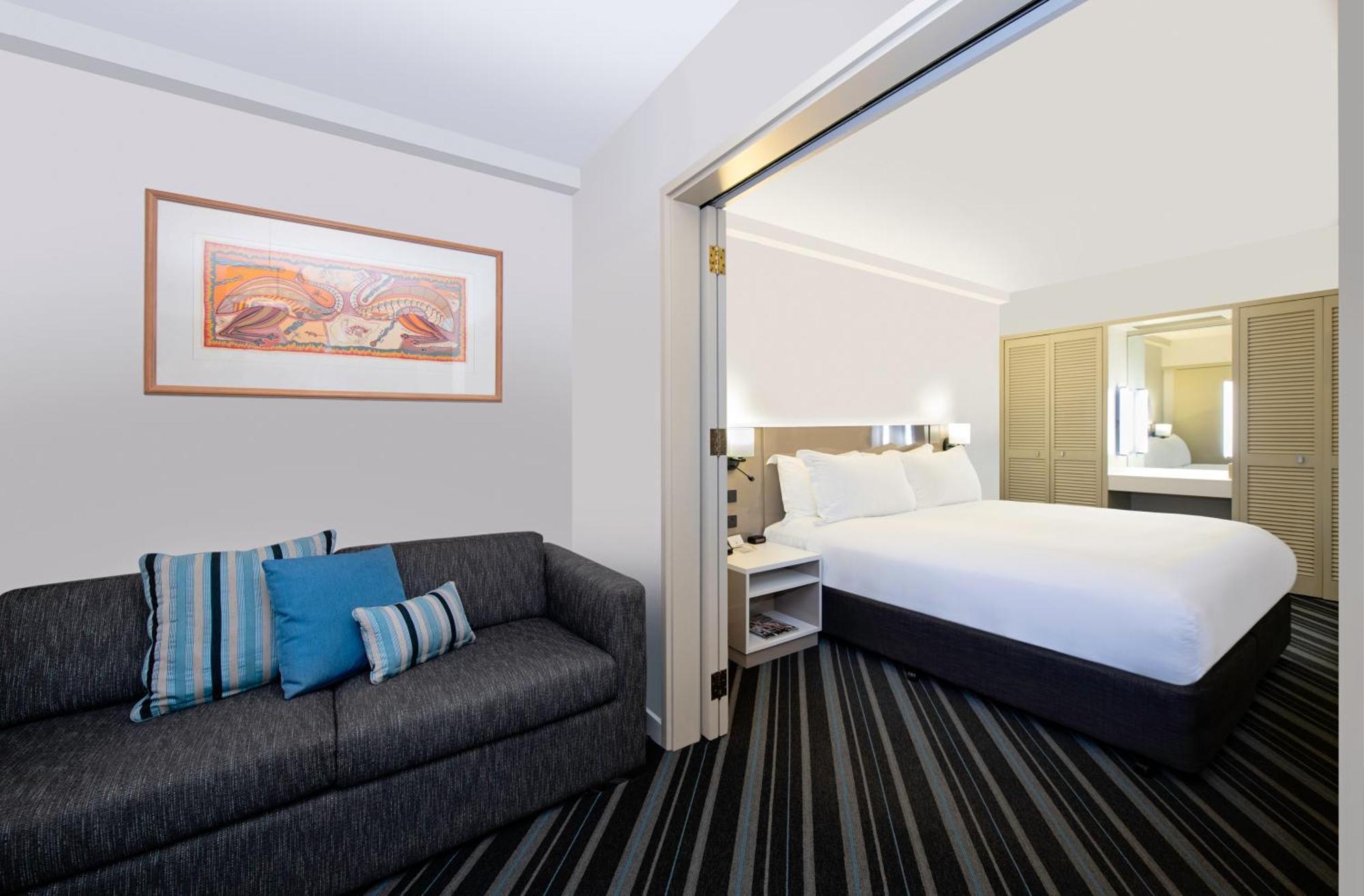 Doubletree By Hilton Esplanade Darwin Hotel Exterior photo
