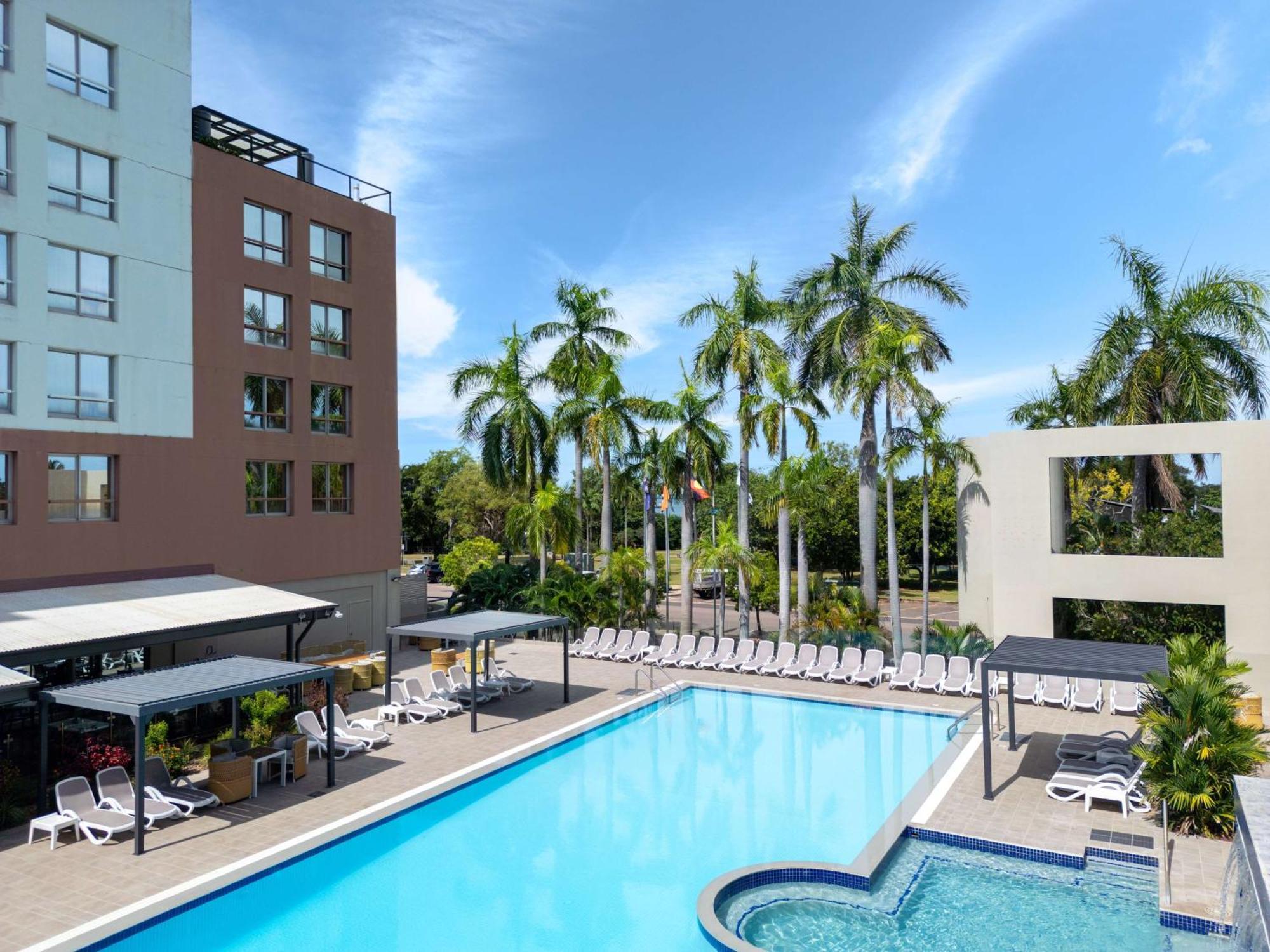 Doubletree By Hilton Esplanade Darwin Hotel Exterior photo