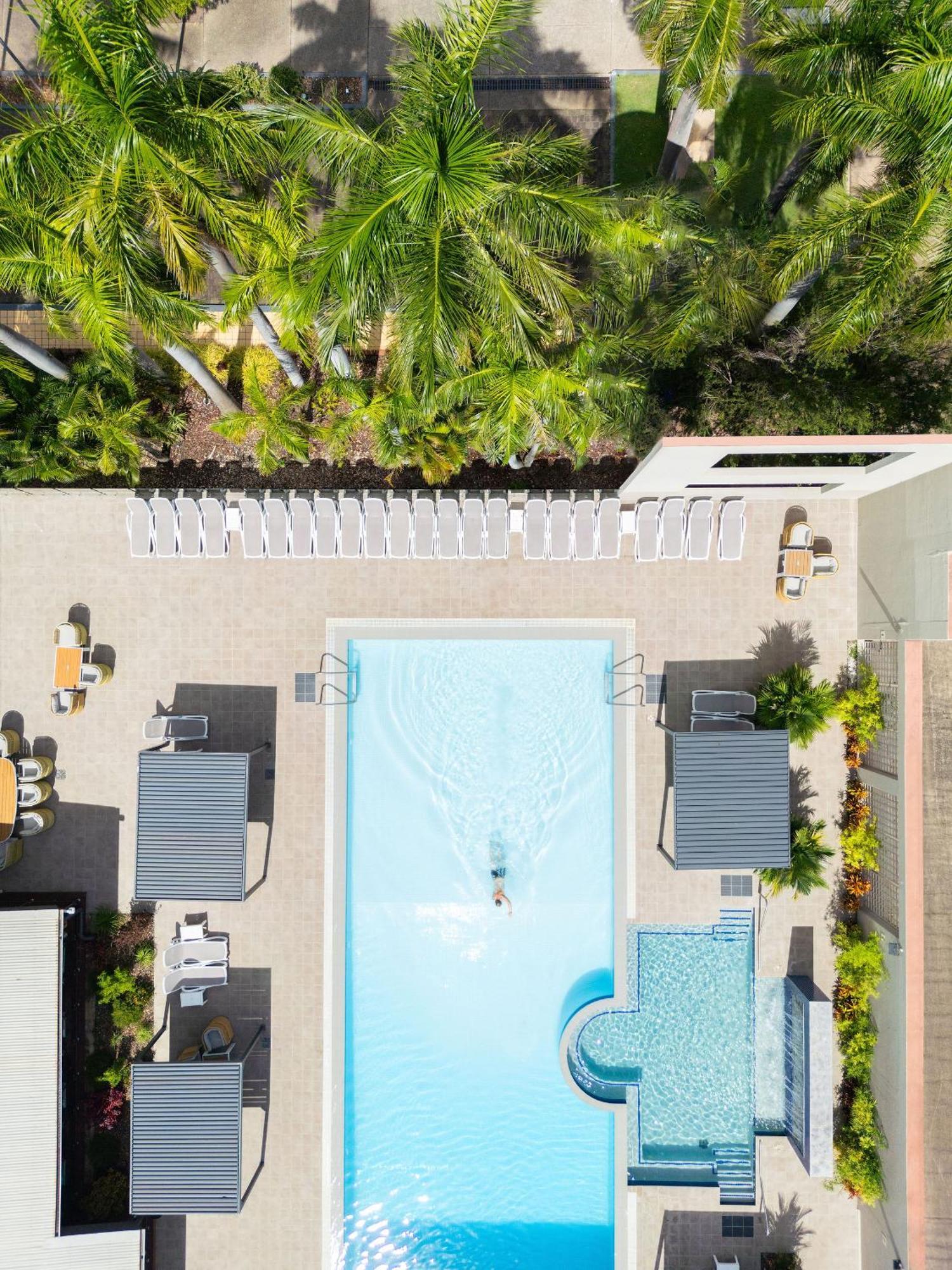 Doubletree By Hilton Esplanade Darwin Hotel Exterior photo