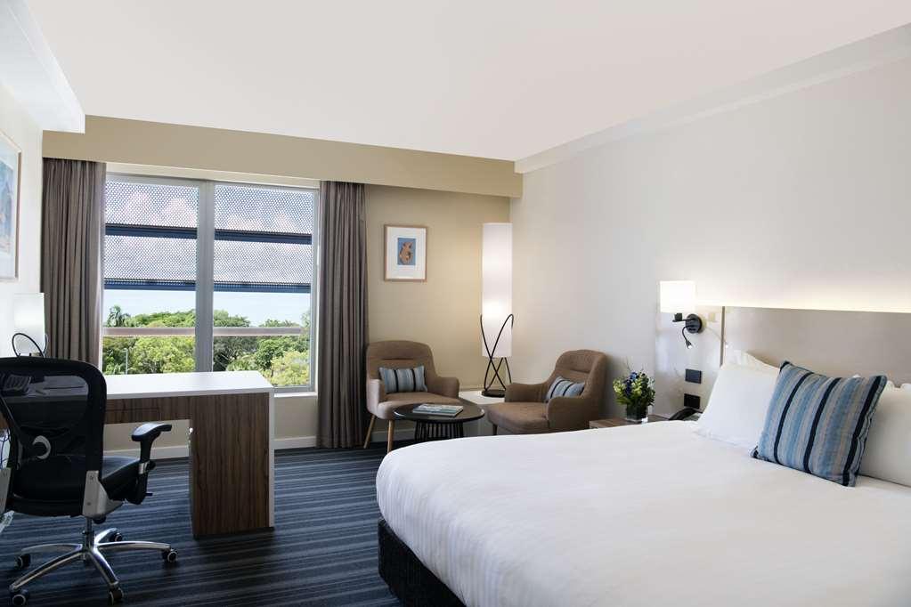 Doubletree By Hilton Esplanade Darwin Hotel Room photo