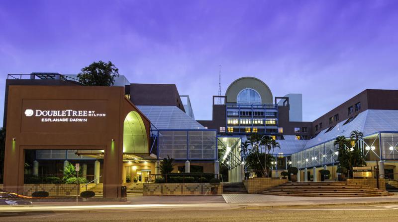 Doubletree By Hilton Esplanade Darwin Hotel Exterior photo